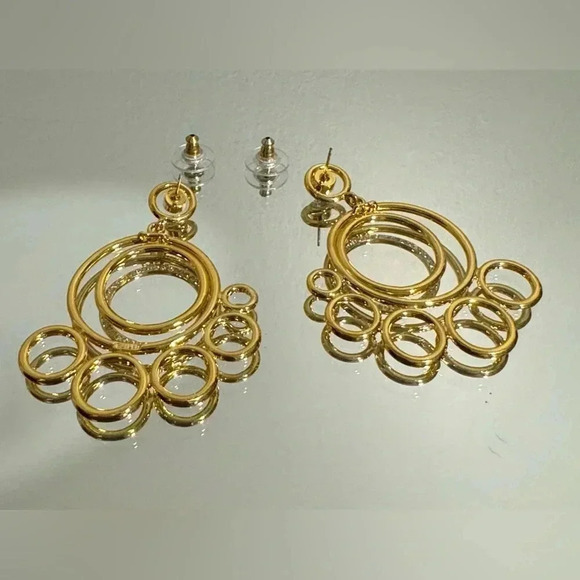 🇨🇦🆕5th Avenue Swarovski Crystal  Earrings - Picture 3 of 15